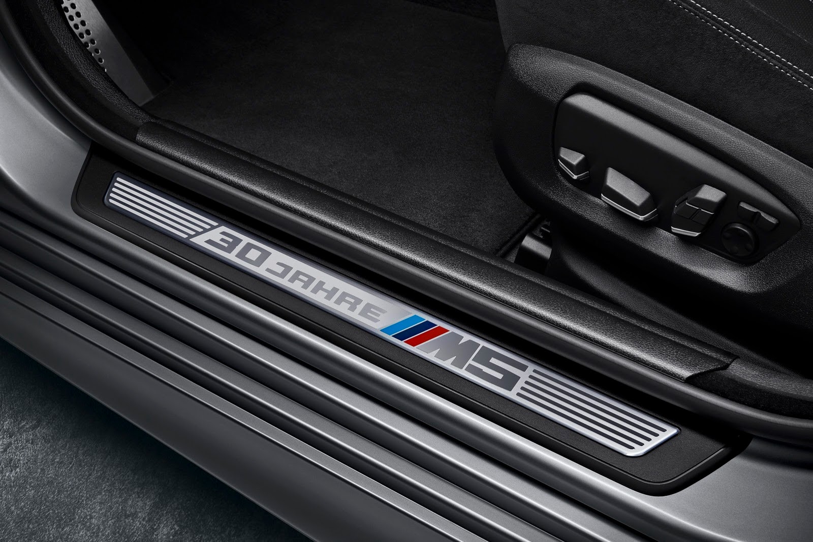 BMW M5 30th Anniversary Edition revealed - Image 2